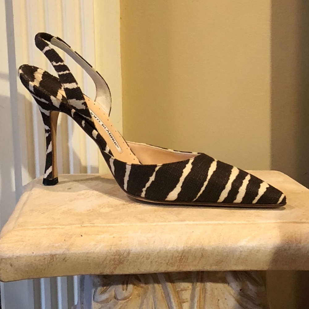 MANOLO BLAHNIK EU 39.5 US 9